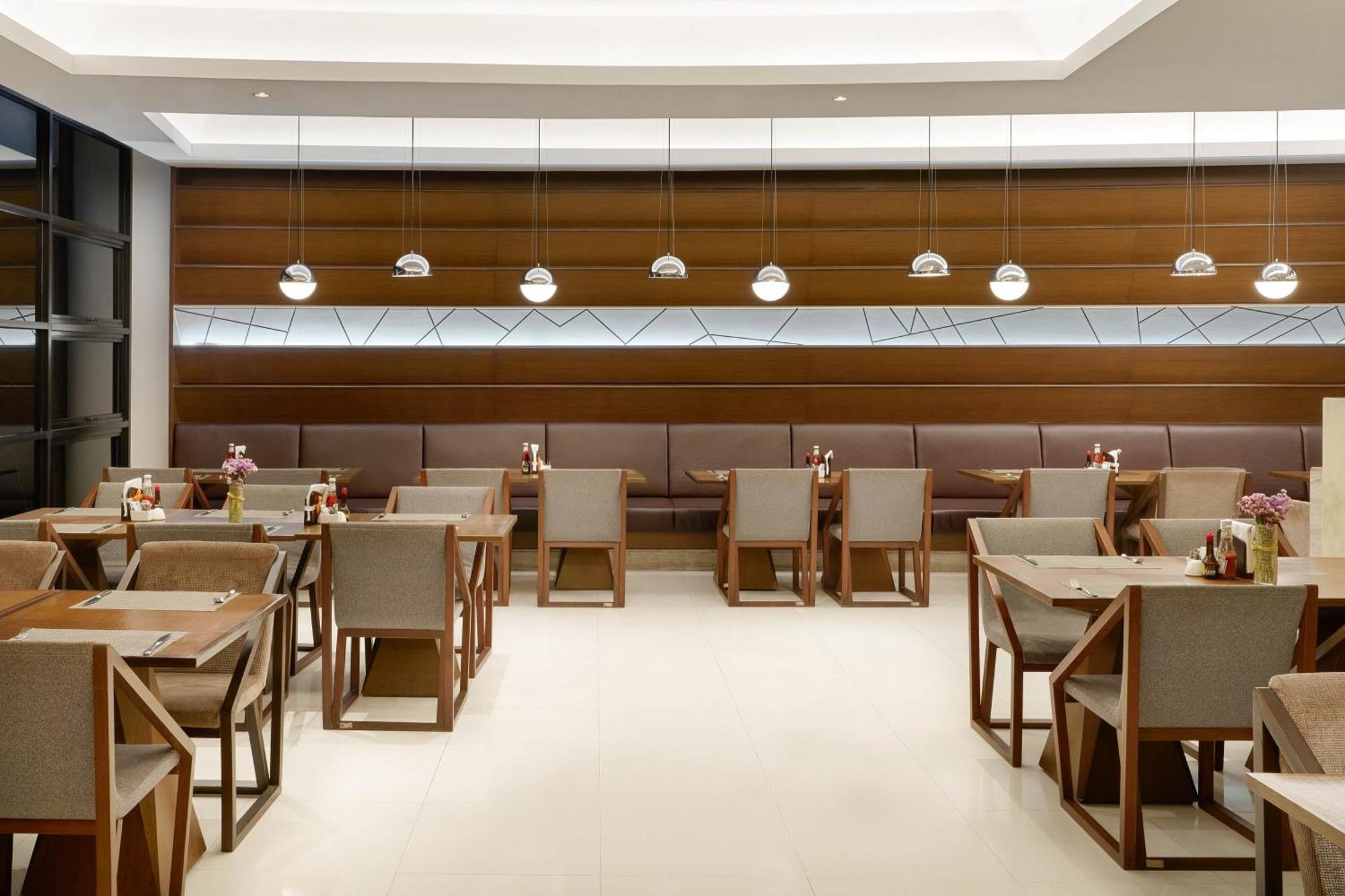 Aetas Lumpini Otel Bangkok Dış mekan fotoğraf