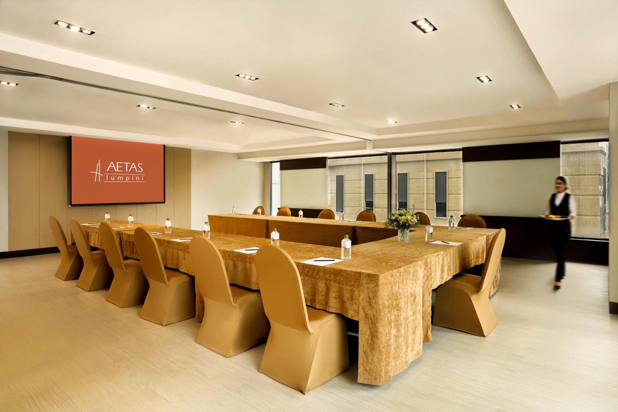 Aetas Lumpini Otel Bangkok Dış mekan fotoğraf