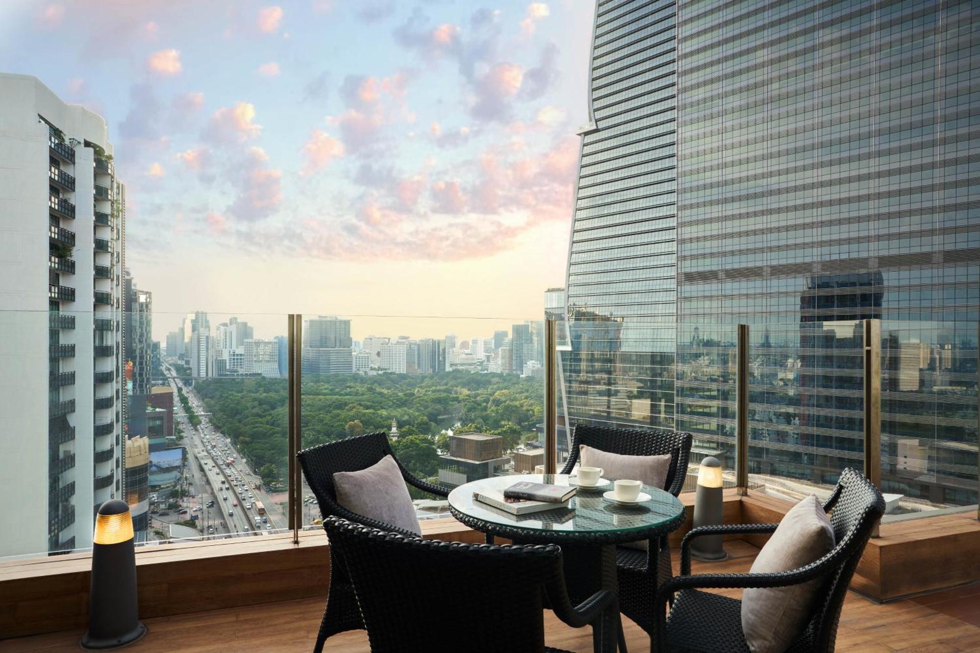Aetas Lumpini Otel Bangkok Dış mekan fotoğraf